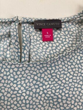Vince Camuto Blue White Abstract Pebble Print Blouse polka dot boho Joie EUC SM